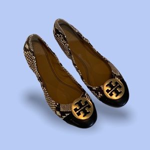 Tory Burch Snakeskin Flats Leather Sole Size 10